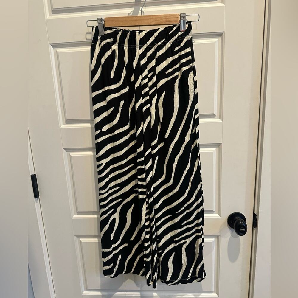 H&M Patterned Wide Leg Lightweight Flowy Pants